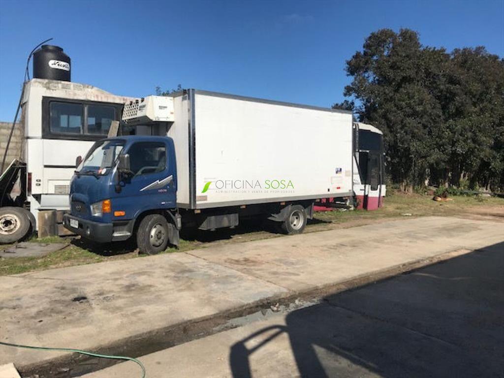 Oficina Sosa - Dos Galpones Y Vivienda En