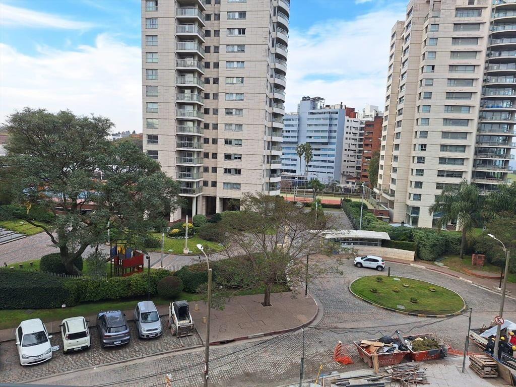 VENTA Apartamento 1 Dormitorio con garaje Puerto del Buceo