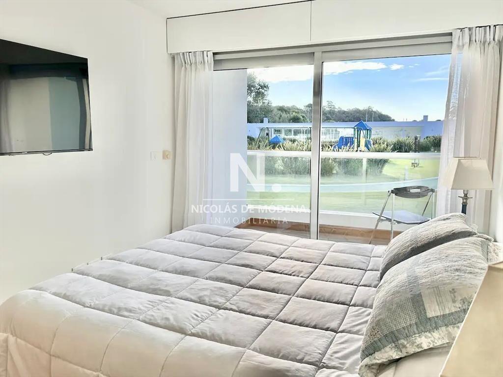 Alquila apartamento de 2 dormitorios con vista al