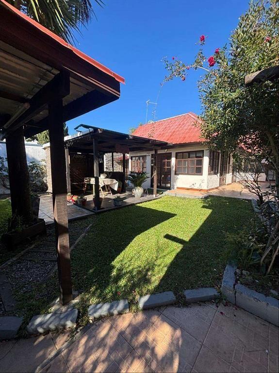 Venta Parque del Plata Cabaña de 4 dormitorios 2 baños pisc