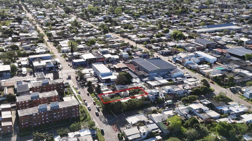 VENTA TERRENO CON CONSTRUCCIONES LAS PIEDRAS
