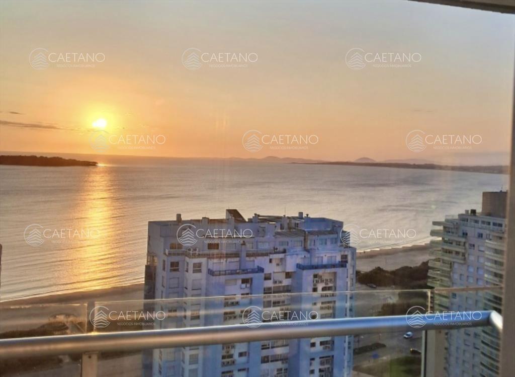 Venta apartamento en Punta del Este con vista al