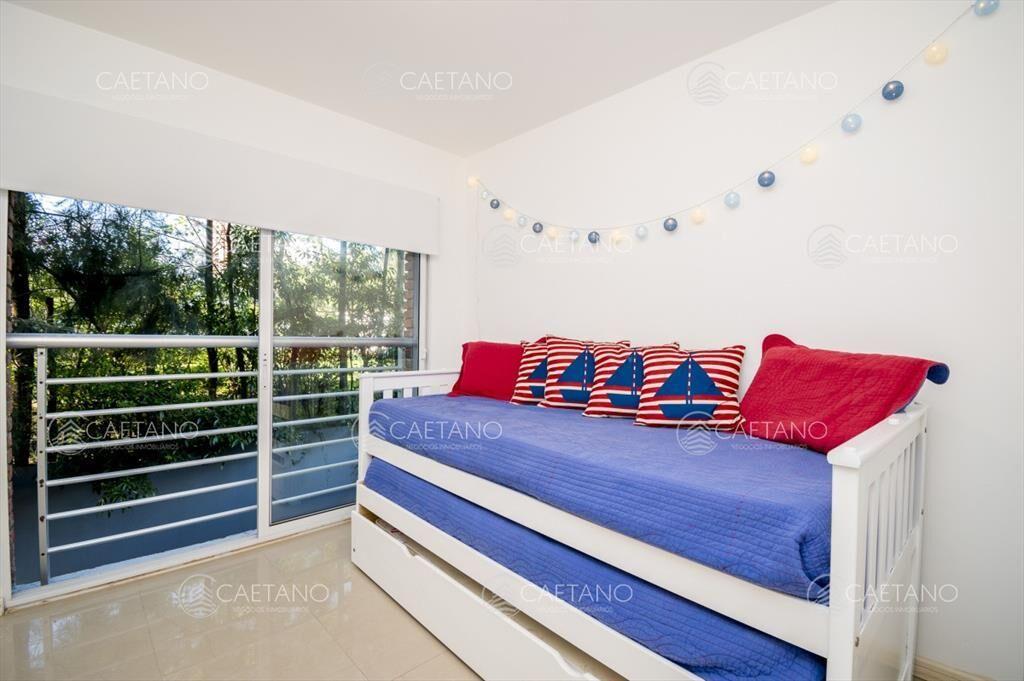 Amplio y luminoso apartamento de 2 dormitorios en Aidy Gril