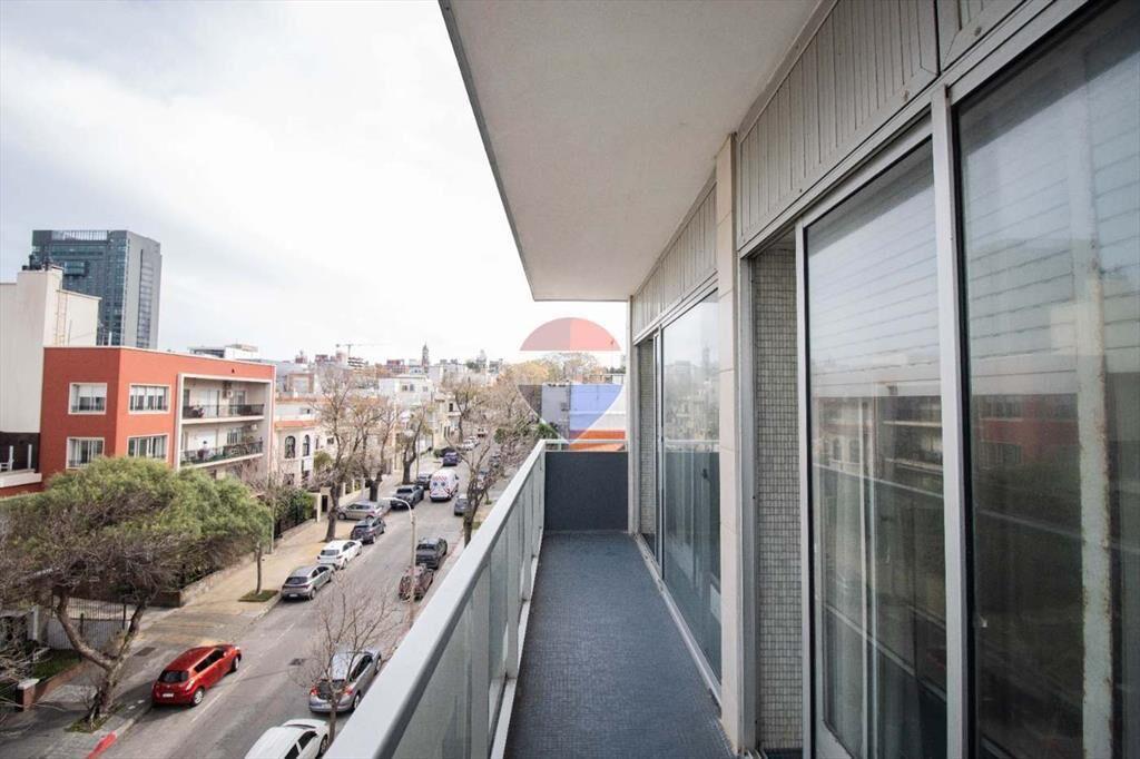 VENTA APARTAMENTO 4 DORMITORIOS PUNTA CARRETAS