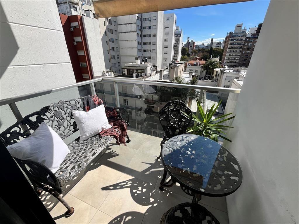 Venta Apartamento 2 Dormitorios y Garaje Pocitos