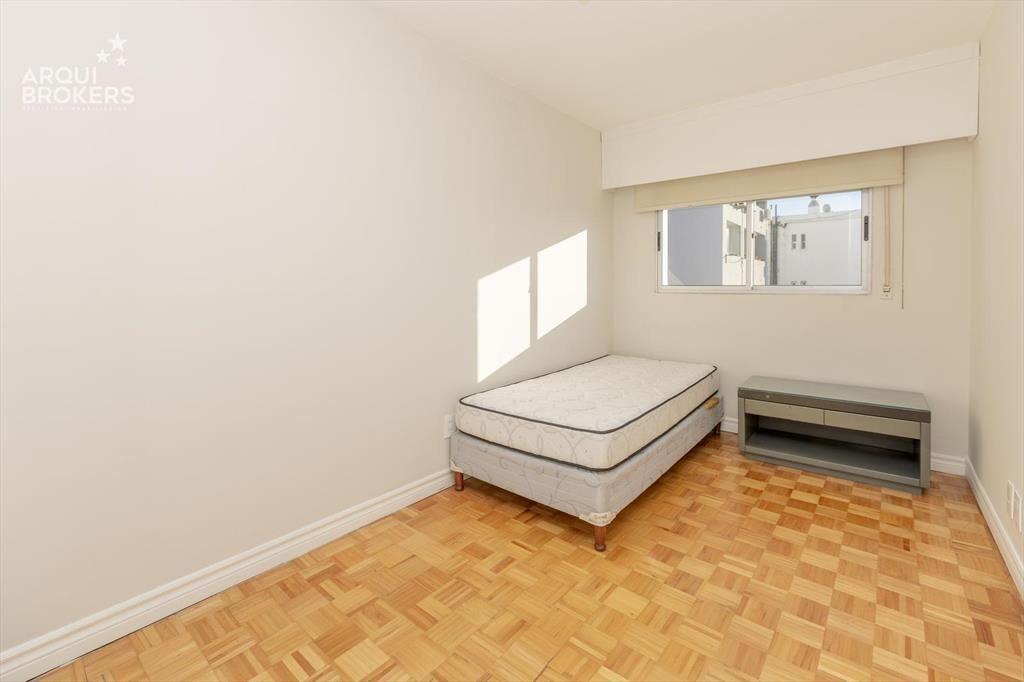 Apartamento penthouse de 2 dormitorios en alquiler en Pun
