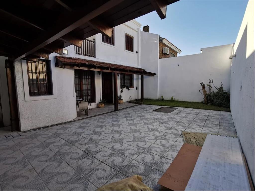 ALQUILER CASA CARRASCO IDEAL OFICINAS CLÍNICA 11 AMBIENTES
