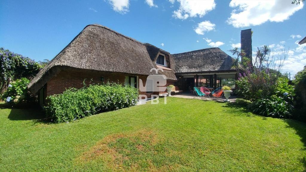 Casa en venta Playa Mansa 3 dormitorios