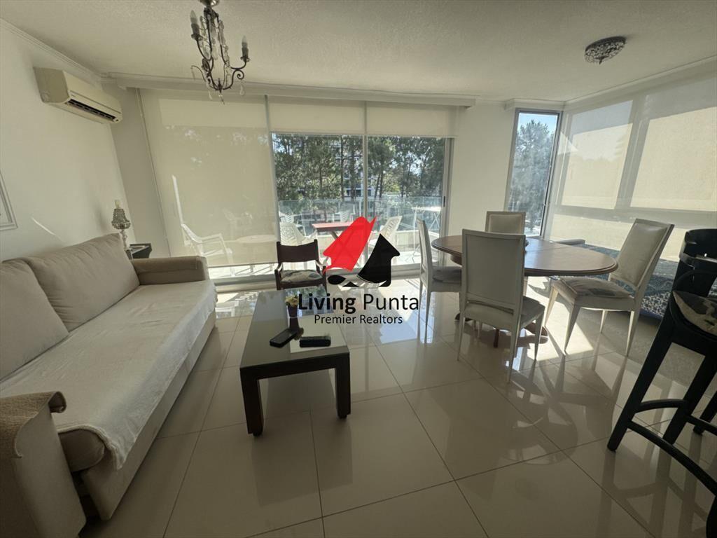 Apartamento sobre Avenida Roosvelt