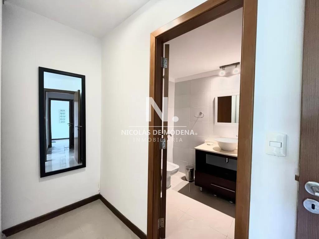 Comodidad garantizada en amplio departamento de 2