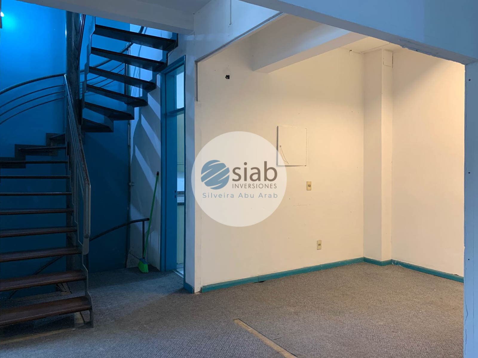Gran casa Parque Rodó, ideal empresa